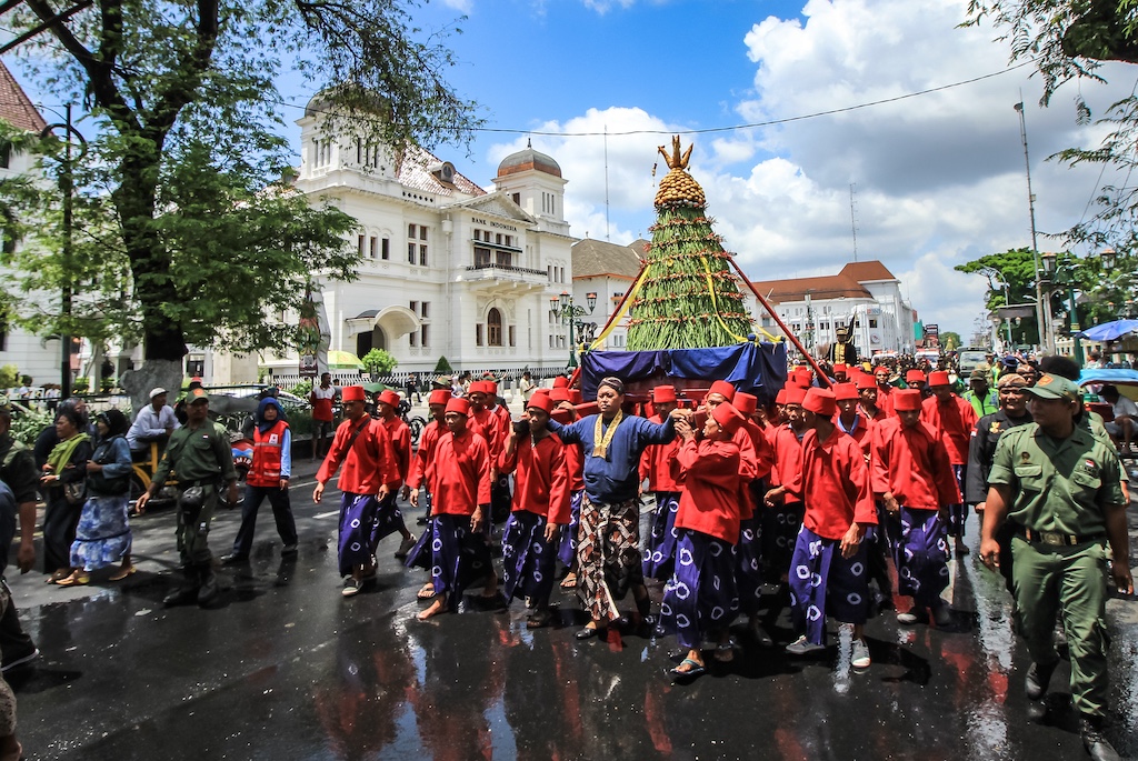 Image Artikel 10 Tradisi Maulid Nabi di Indonesia dan Keutamaan Memperingatinya LinkAja